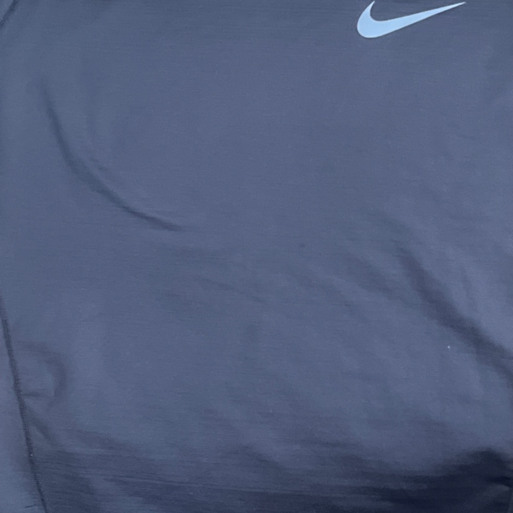 Dri-Fit - Picture 2 of 3